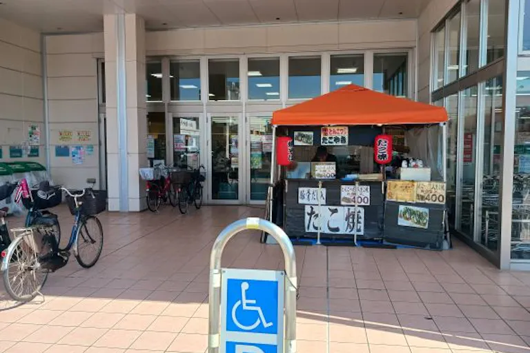【レガネット飯倉】ピロティ下 販促プロモーションや物販に最適なスーパー屋外催事イベントスペースの画像1