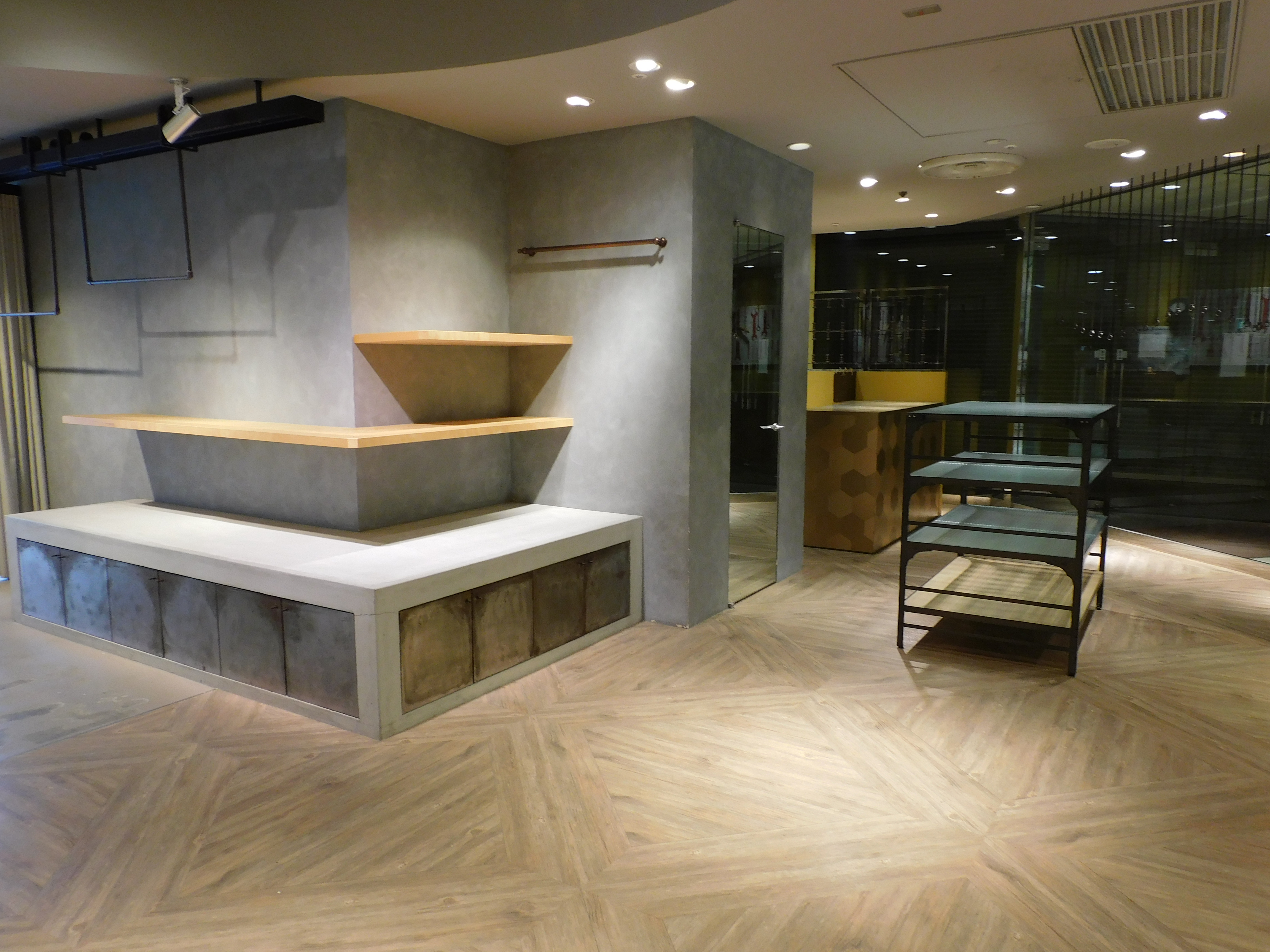 【マリエとやま】ポップアップ利用に適した館内出入口横のイベントスペースの画像5