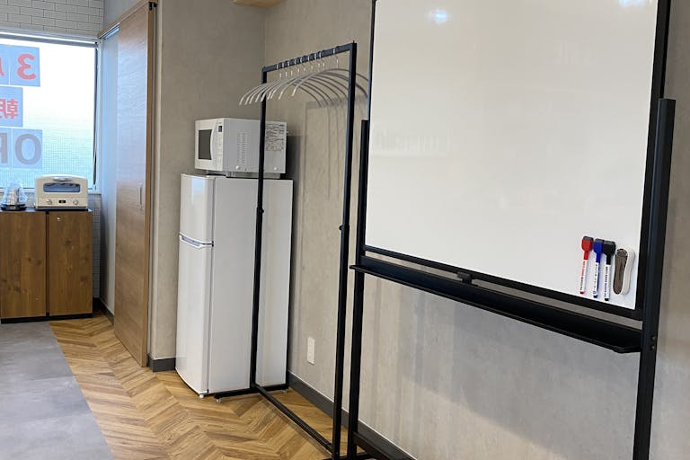 ãéŸã±åŽåžé§
åŸæ©5åãäŒè°ãã¯ãŒã¯ã·ã§ãããæèŠªäŒãªã©ã«æé©ãªãããããã³ä»ãã¹ããŒã¹ïŒ2023幎3æ9æ¥æ°èŠOPENïŒã®ç»å2