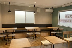 【龍ケ崎市駅徒歩5分】会議、ワークショップ、懇親会などに最適なミニキッチン付きスペース!2023年3月9日新規OPEN!