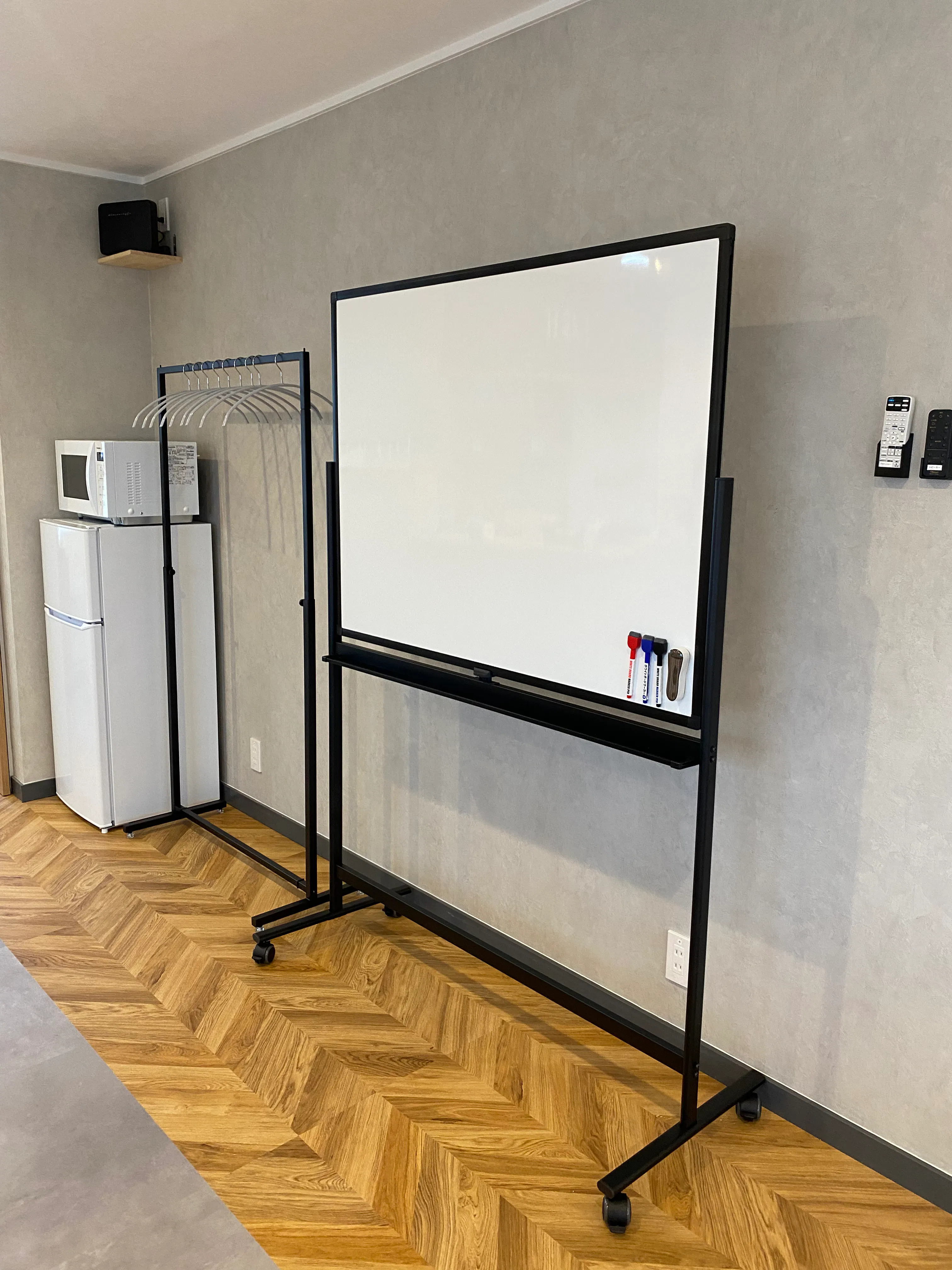 【龍ケ崎市駅徒歩5分】会議、ワークショップ、懇親会などに最適なミニキッチン付きスペース!2023年3月9日新規OPEN!