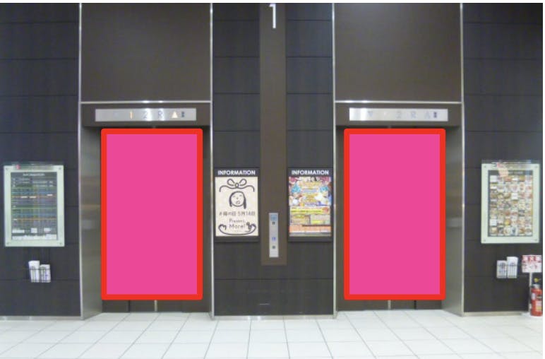 【イオンモール太田】モール内広告 エレベーター扉の画像