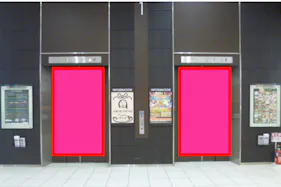 【イオンモール太田】モール内広告 エレベーター扉