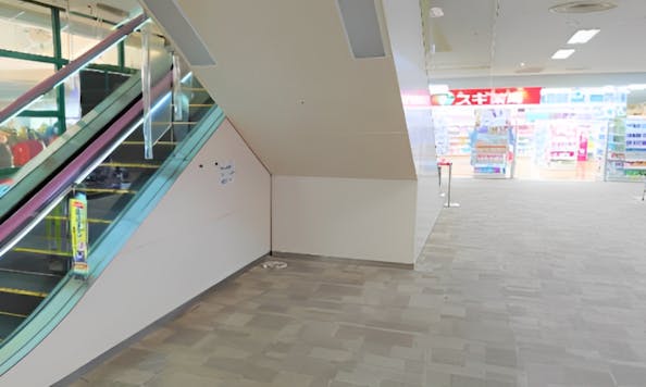 【WATSU(ワッツ)】プロモーションイベントにに最適な東館1階エスカレーター横イベントスペース