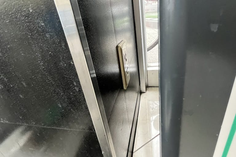 【オークワ熊野】販促キャンペーンやプロモーションイベントに適した風除室スペースの画像6