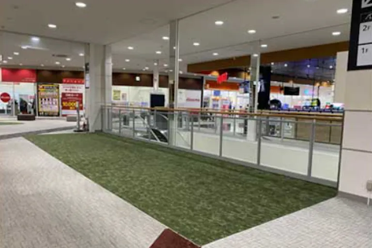 【イオンモール大日*】イオン棟4F:サイゼリヤ前の画像1