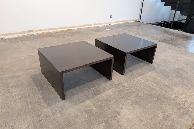 ローテーブル(70x70x35cm)x 2台