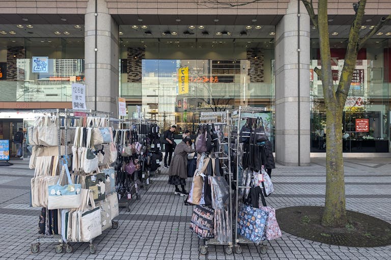 【錦糸町マルイ】1階 店頭 広告・ステージB【物販・食物販・PR】国道14号面した人通りの多い屋外スペースの画像4