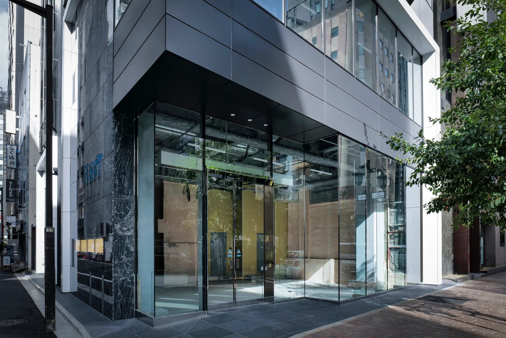 【銀座駅4分】銀座5丁目みゆき通りの路面1階にあるポップアップ・PRイベント向けスペース