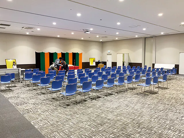 【イオンモール津南】イオンホールBの画像