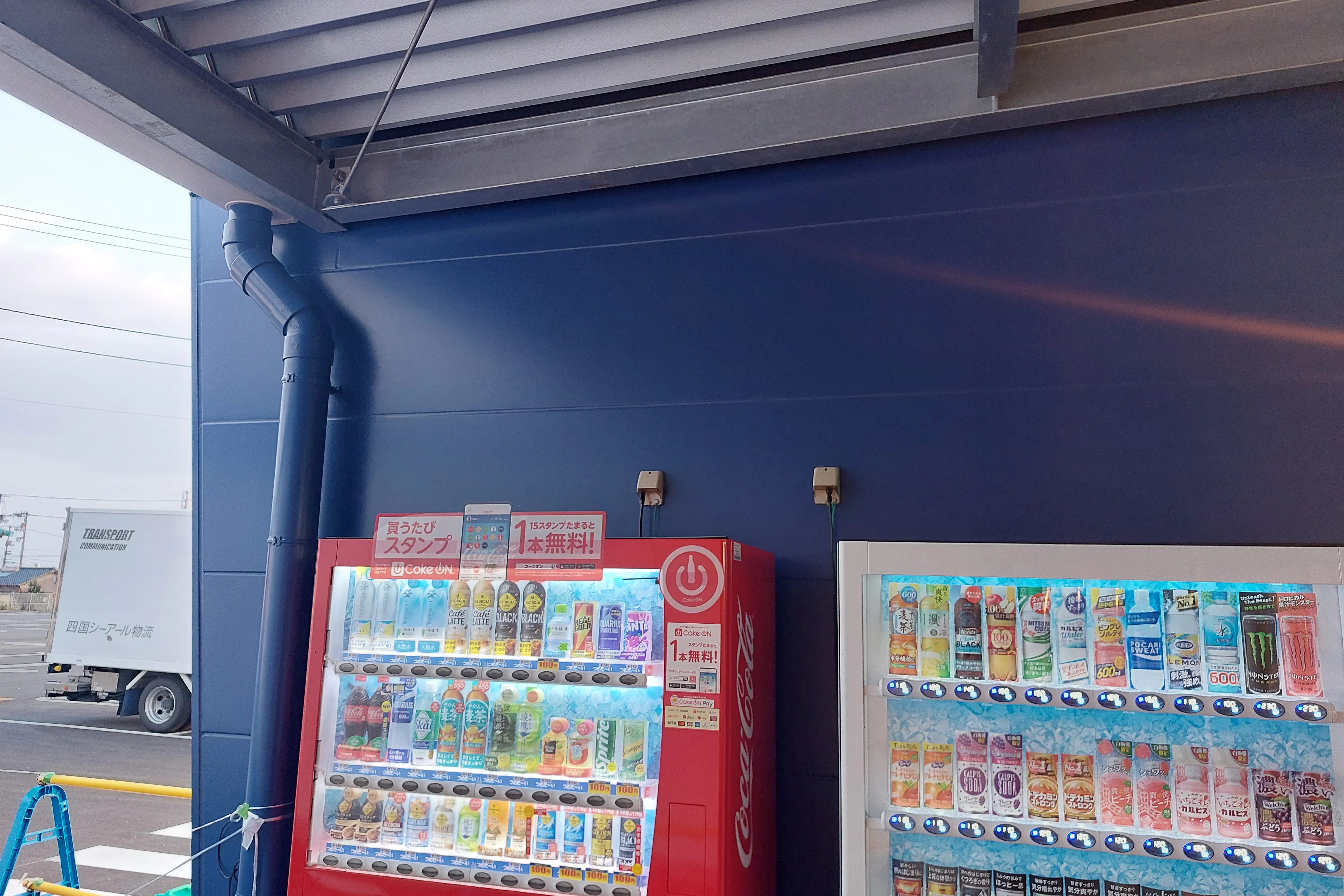 【スーパーセンタートライアル三木店】🍩お試しスイーツプラン🍩【正面右】トライアルマルシェ(キッチンカー/テント)