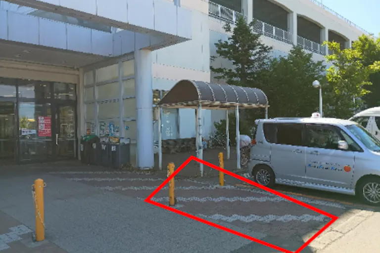 【イオン藤崎店】正面入口横(キッチンカー) キッチンカー出店に最適なスーパー店外催事イベントスペースの画像2