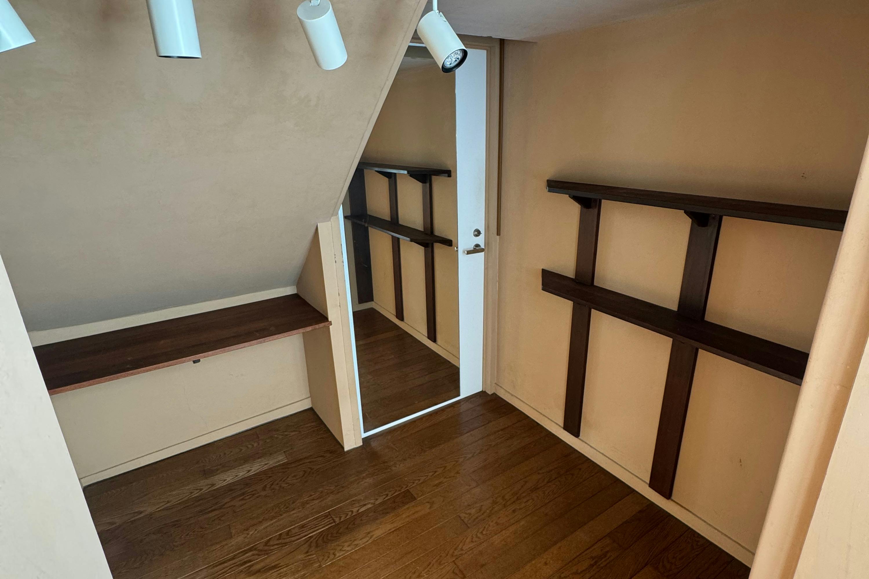 【北参道駅8分】光と素材が作品を引き立てる、神宮前の小さなレンタルギャラリー