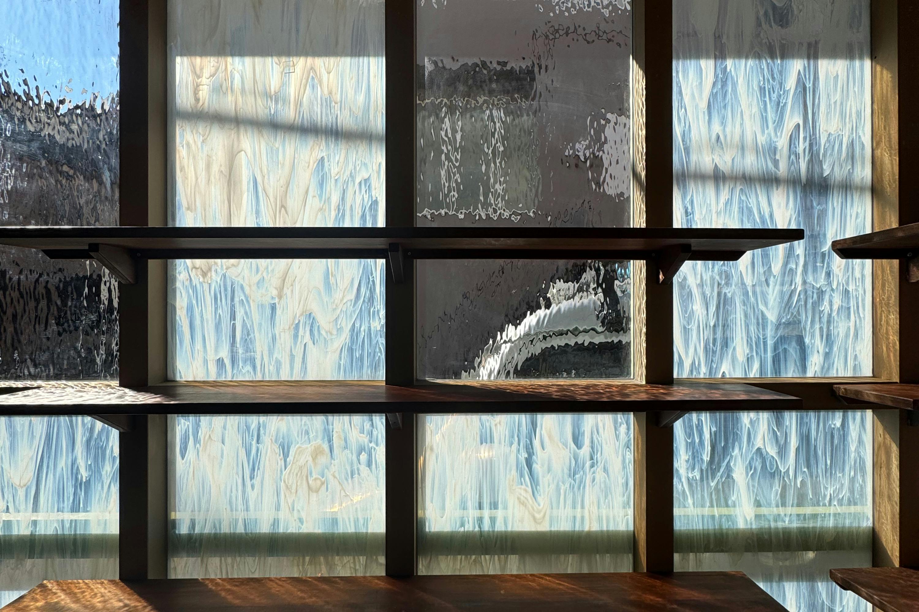 【北参道駅8分】光と素材が作品を引き立てる、神宮前の小さなレンタルギャラリー