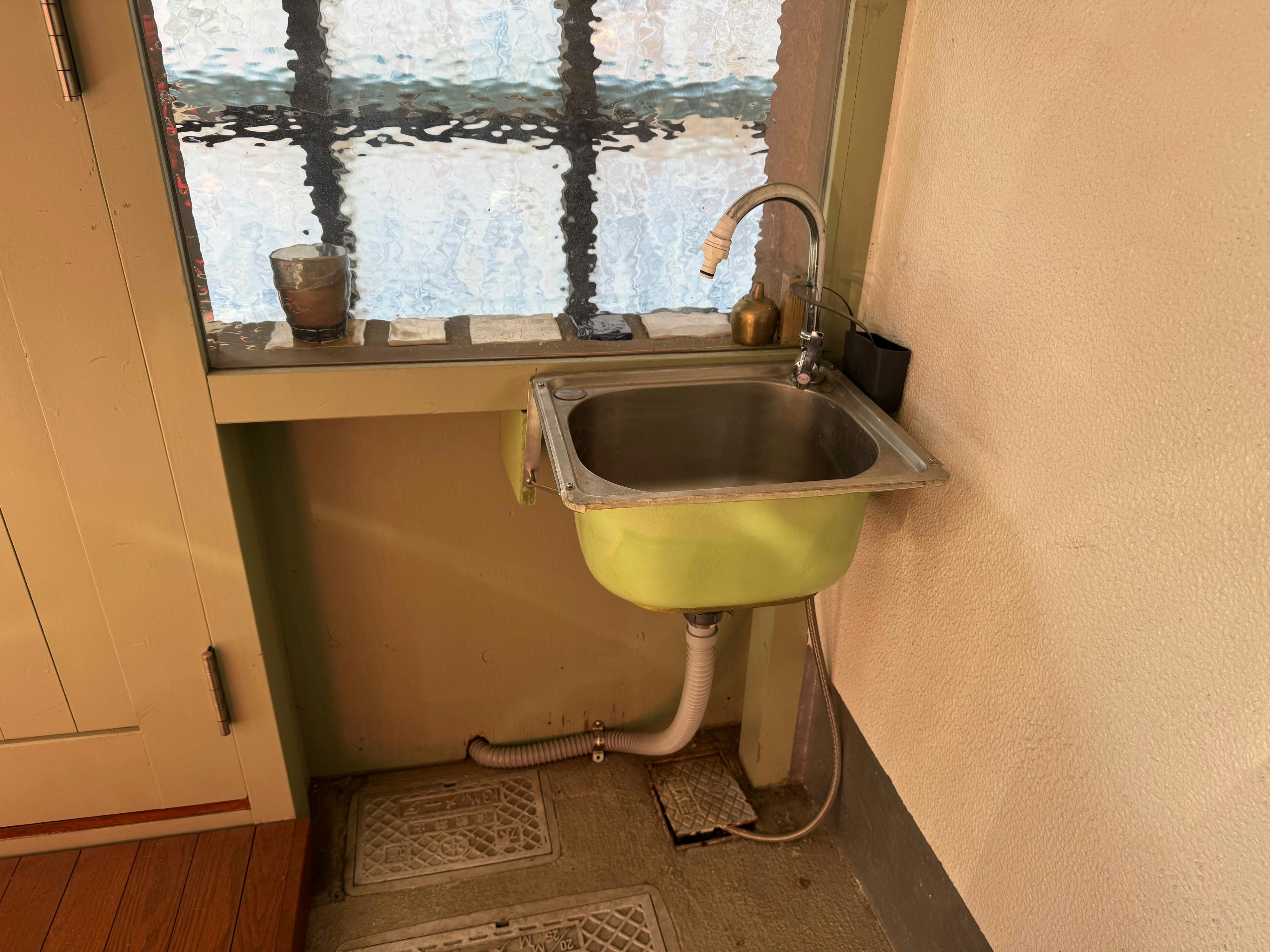 【北参道駅8分】光と素材が作品を引き立てる、神宮前の小さなレンタルギャラリー