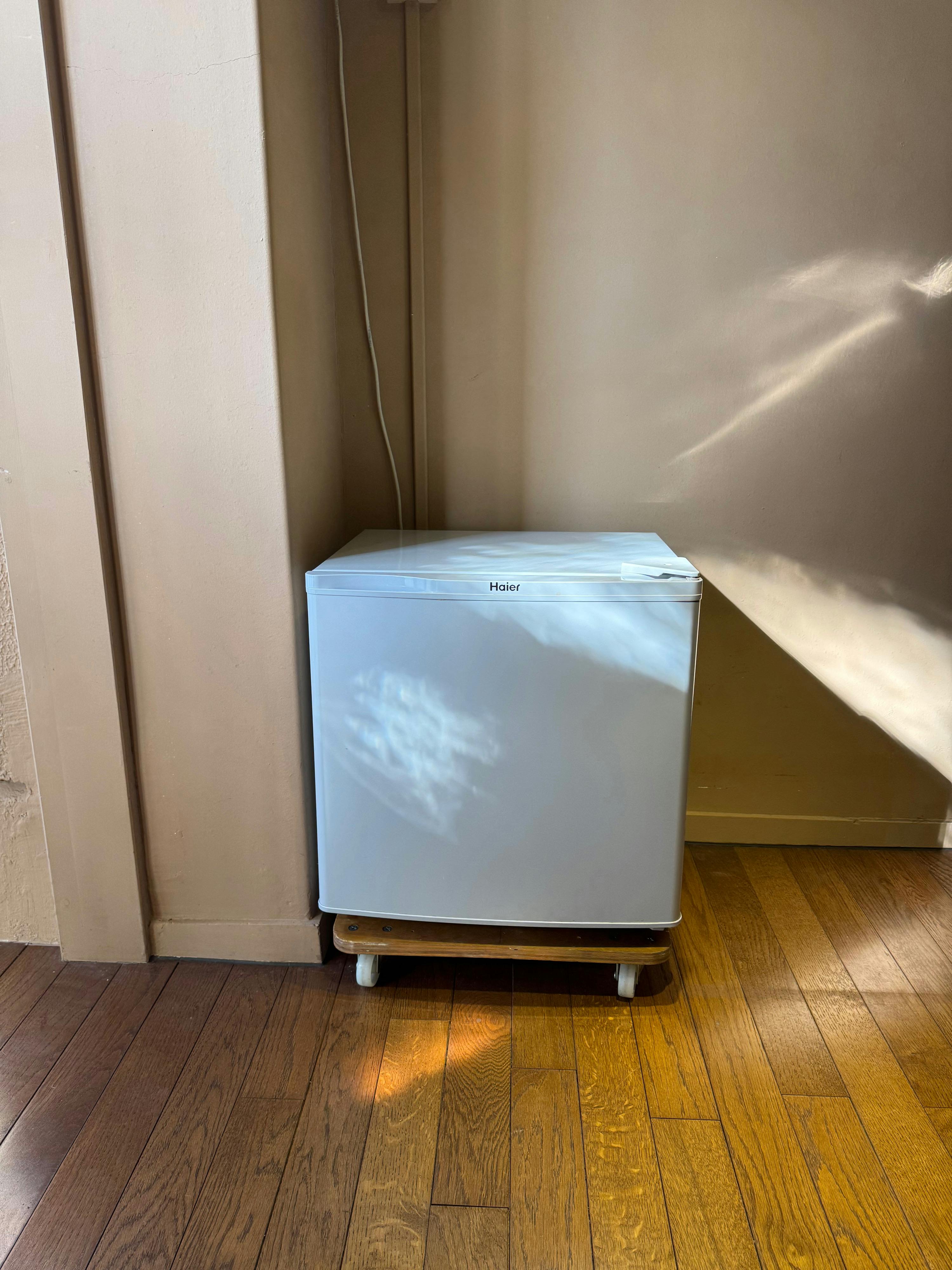 【北参道駅8分】光と素材が作品を引き立てる、神宮前の小さなレンタルギャラリー