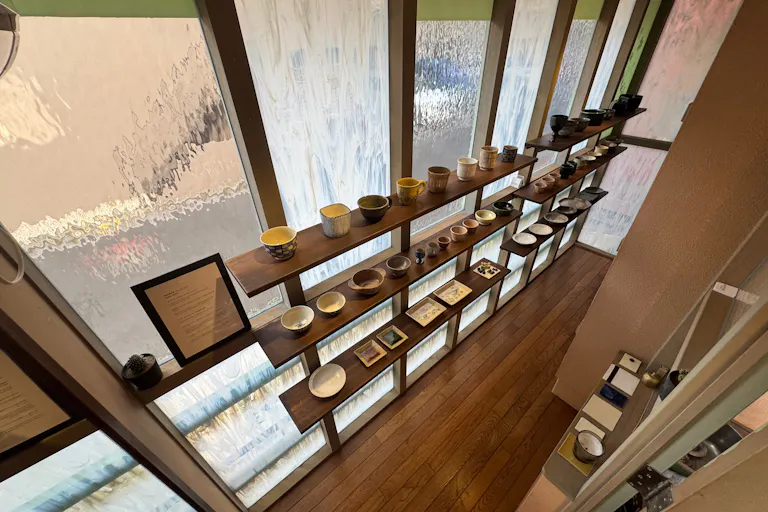 【北参道駅8分】光と素材が作品を引き立てる、神宮前の小さなレンタルギャラリーの画像4