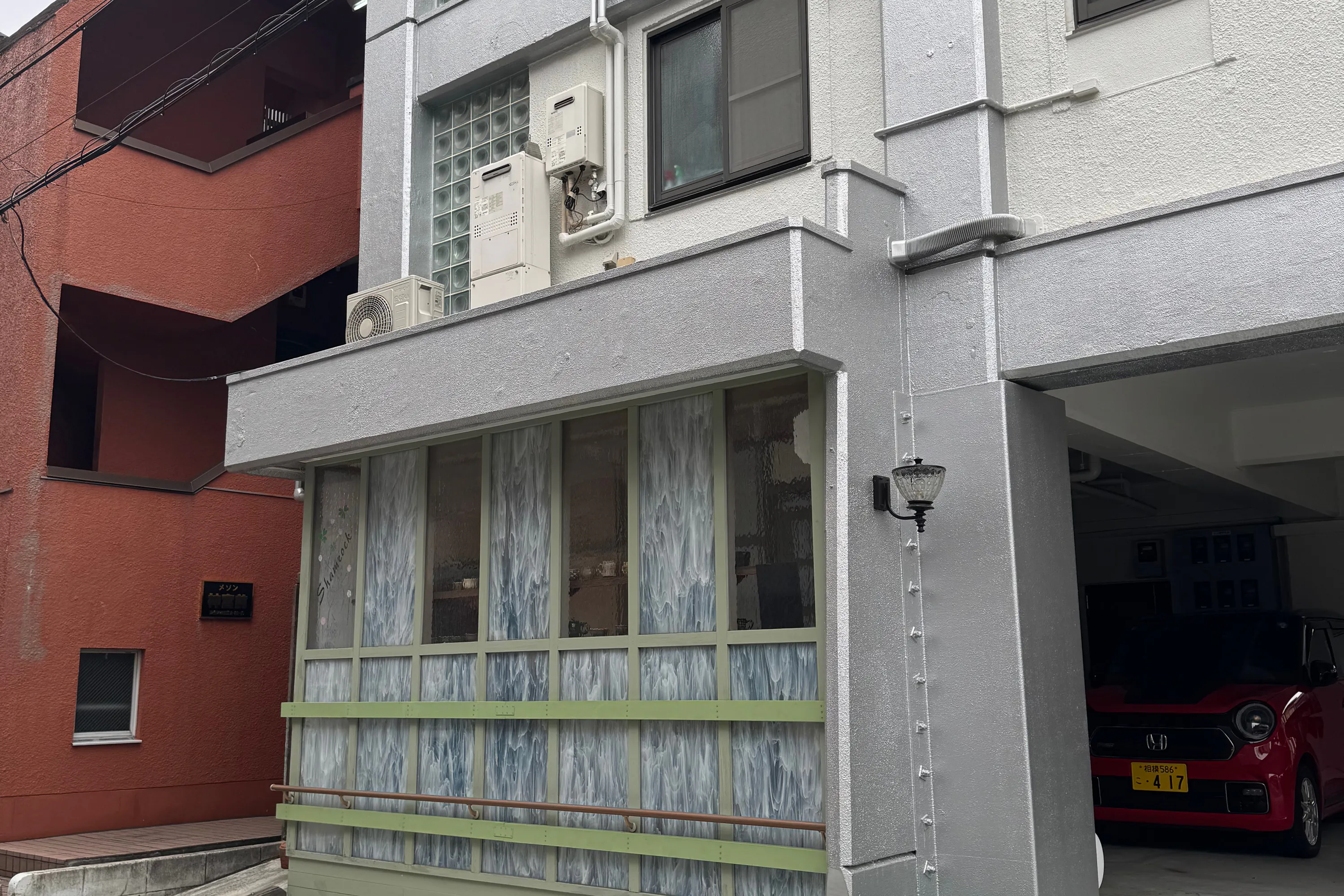 【北参道駅8分】光と素材が作品を引き立てる、神宮前の小さなレンタルギャラリー