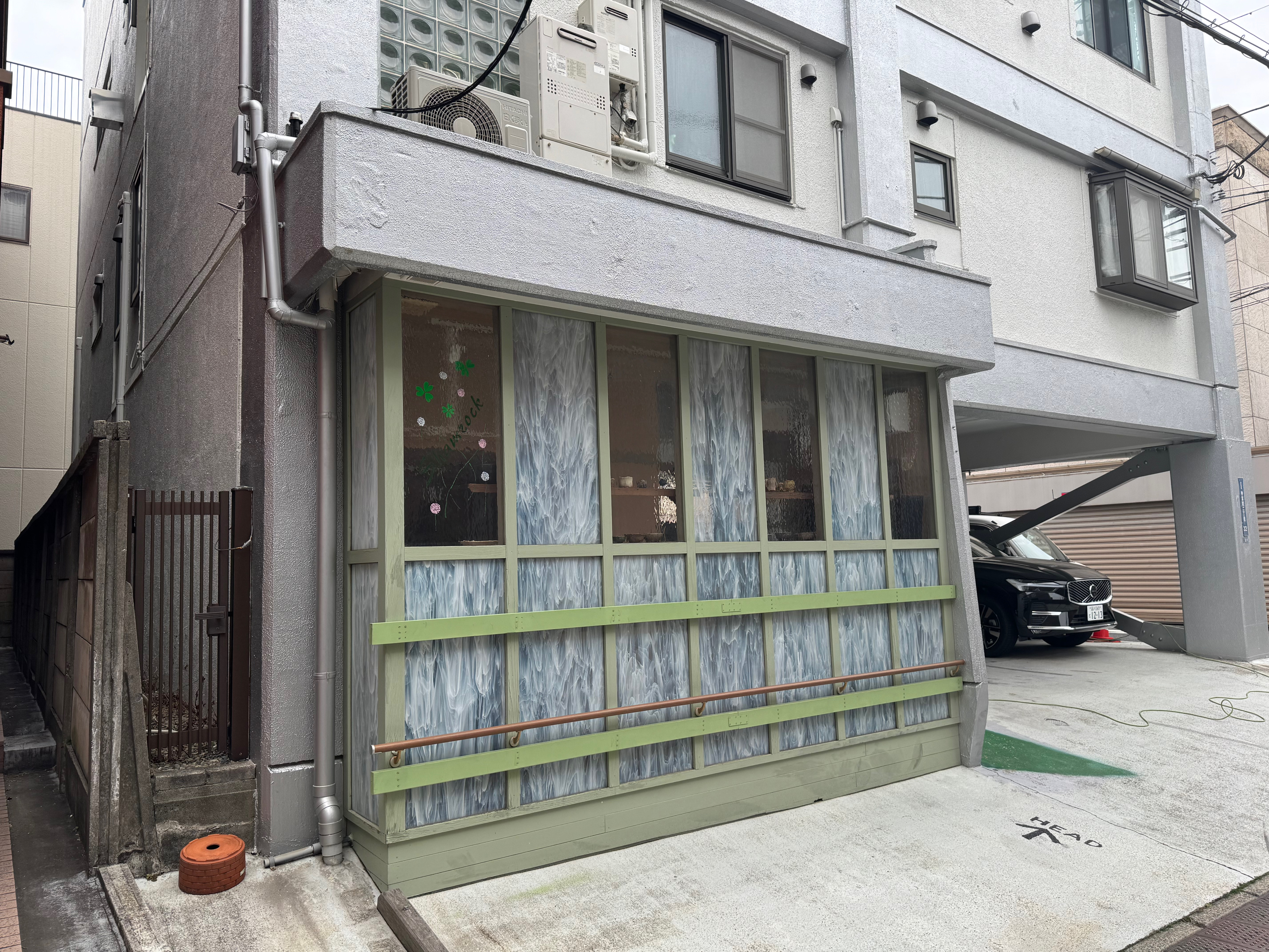 【北参道駅8分】光と素材が作品を引き立てる、神宮前の小さなレンタルギャラリー