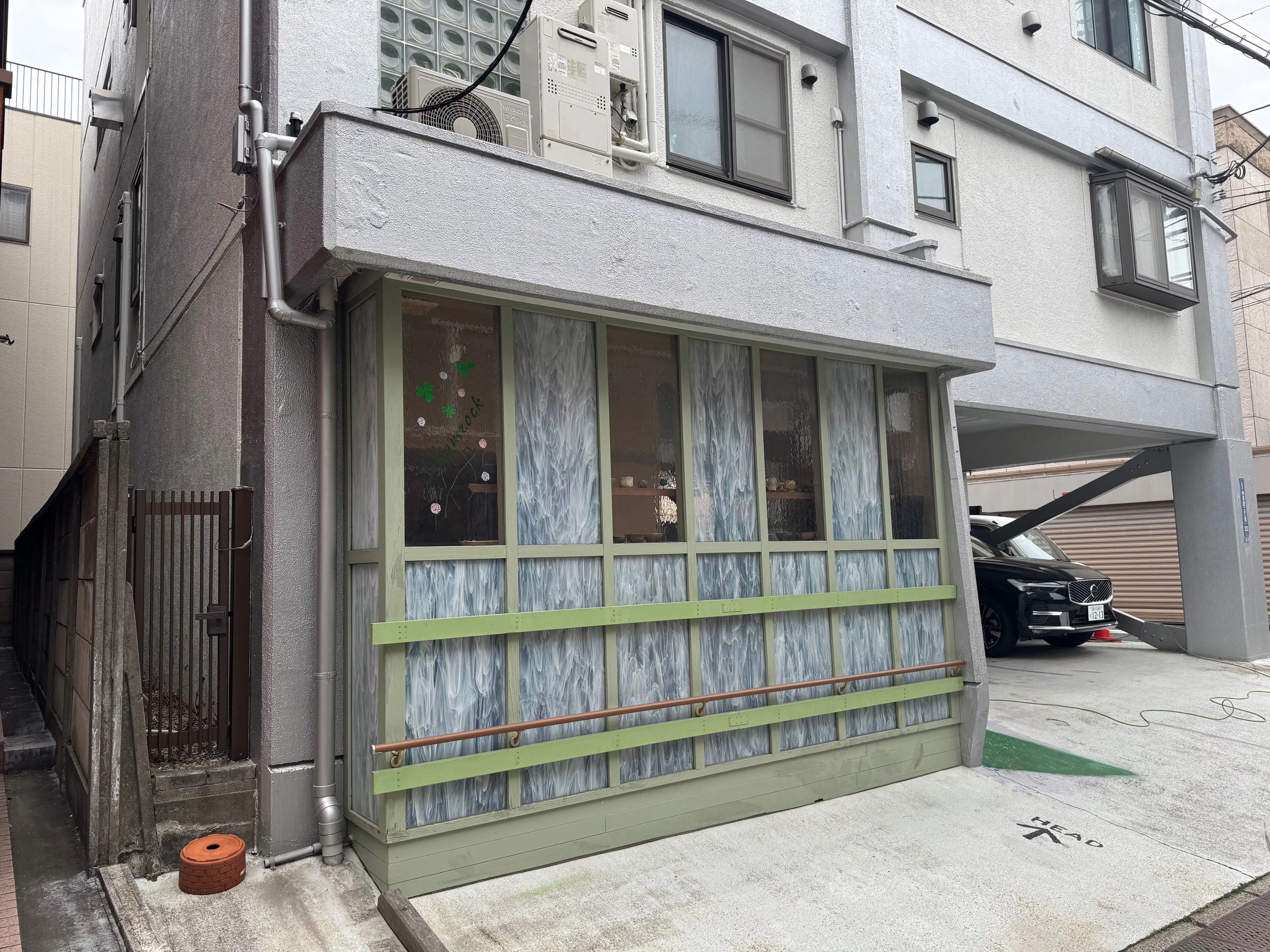 【北参道駅8分】光と素材が作品を引き立てる、神宮前の小さなレンタルギャラリー