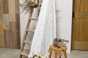 【亀戸駅6分】撮影や展示会に最適な自然光溢れる白を基調としたレンタルスタジオ