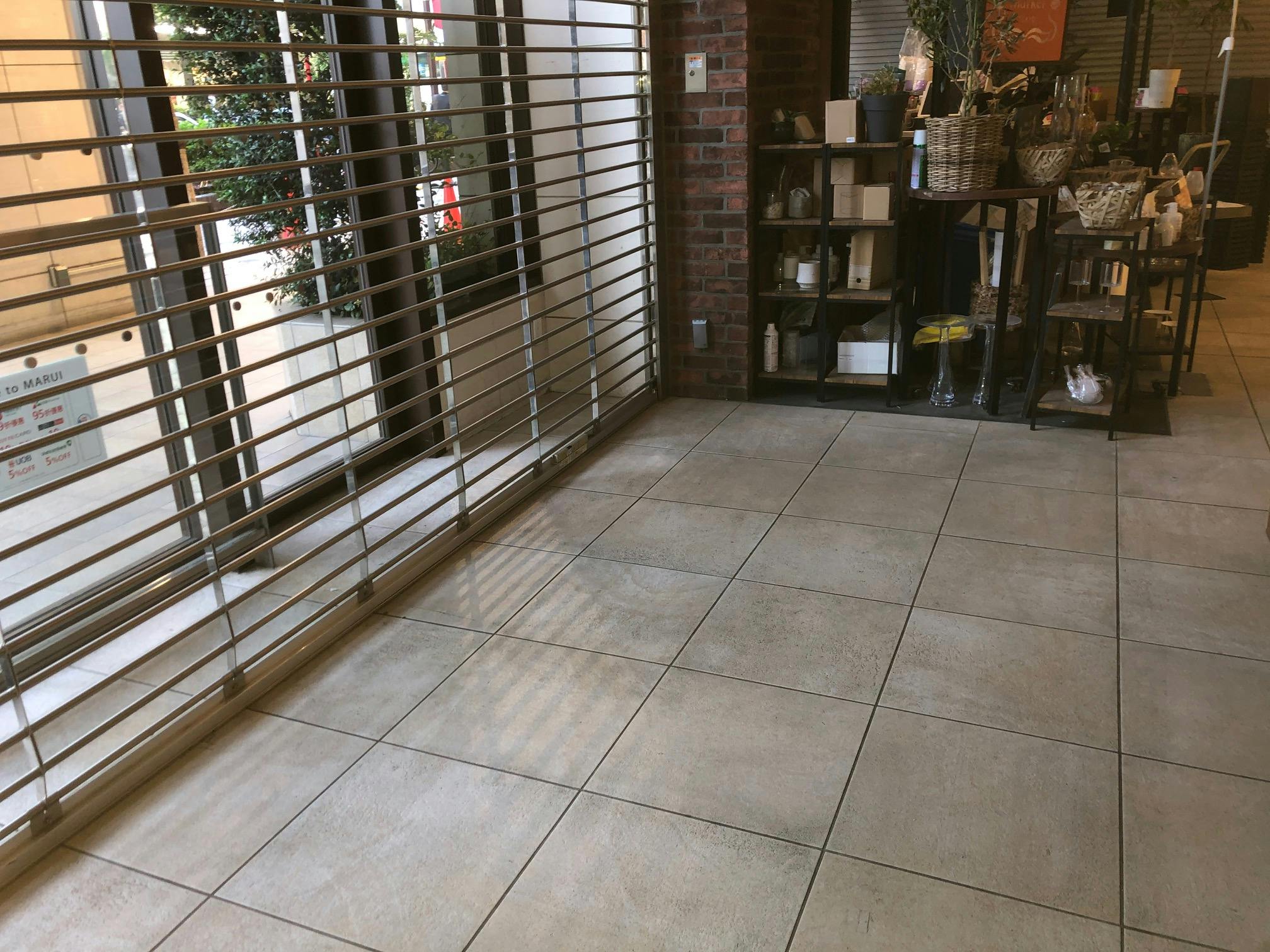 【中野マルイ】1階 パブリックスペース1【食物販・物販】入口横の人気のコンパクトスペース、洋菓子・和菓子等の販売に最適