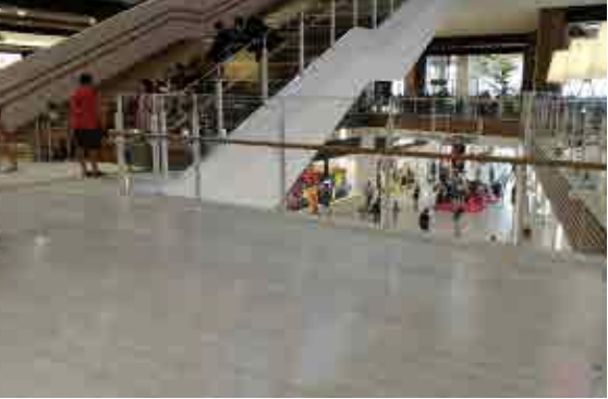 【イオンモール沖縄ライカム】3F ステージエアー向かい