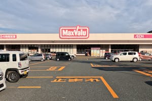 【マックスバリュ天童店】各種プロモーションイベントに最適な店舗出入口横にあるイベントスペース