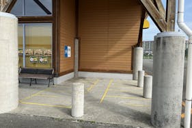 【ダイナム徳島小松島店】キッチンカーやプロモーションに最適なアミューズメント施設のイベントスペース