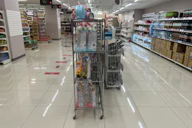 【西友 小平店】2Fレジ横 プロモーション用途や物販、食物販のポップアップストアに最適なスーパー店内催事イベントスペース