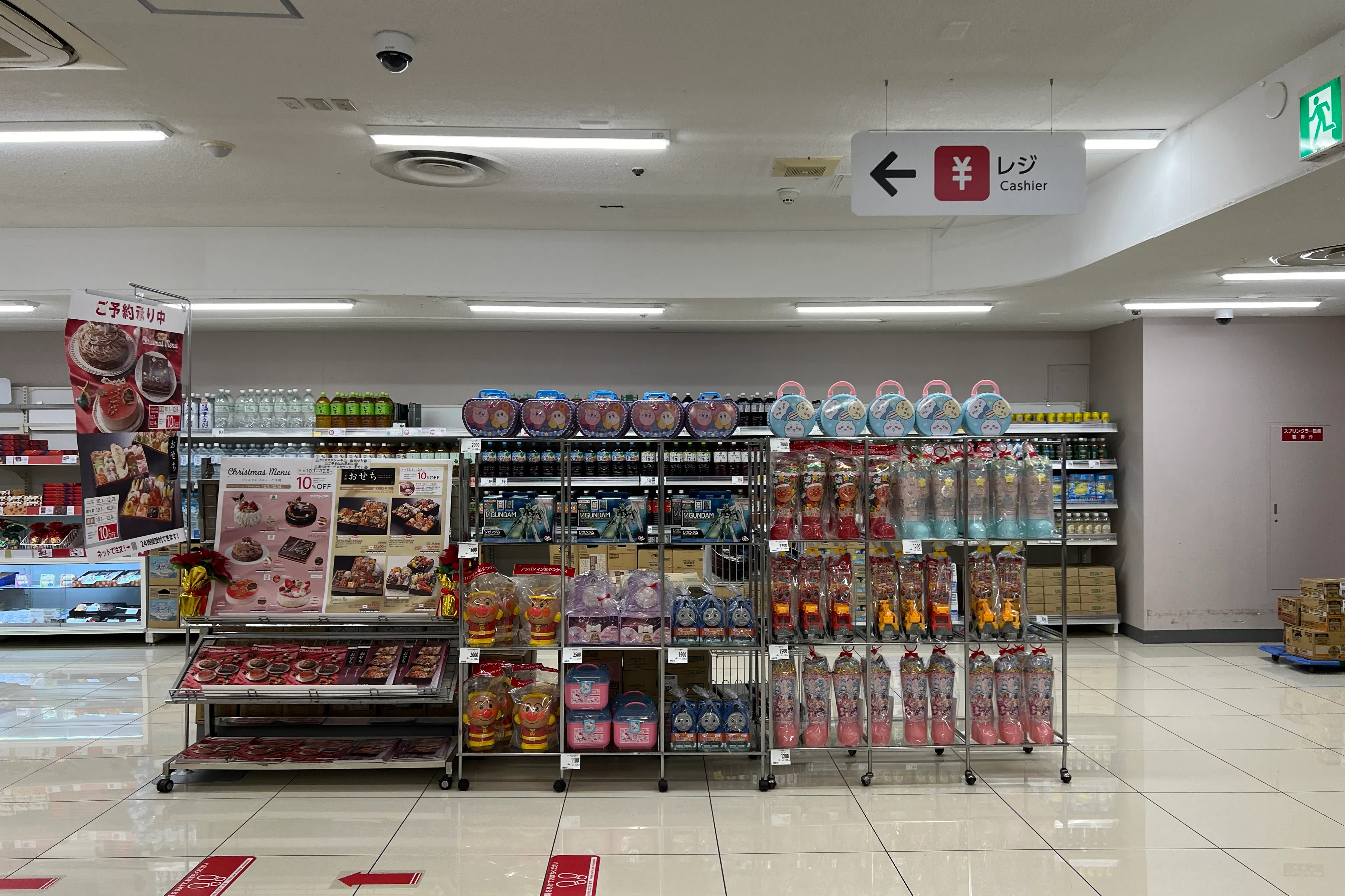 【西友 小平店】2Fレジ横 プロモーション用途や物販、食物販のポップアップストアに最適なスーパー店内催事イベントスペース