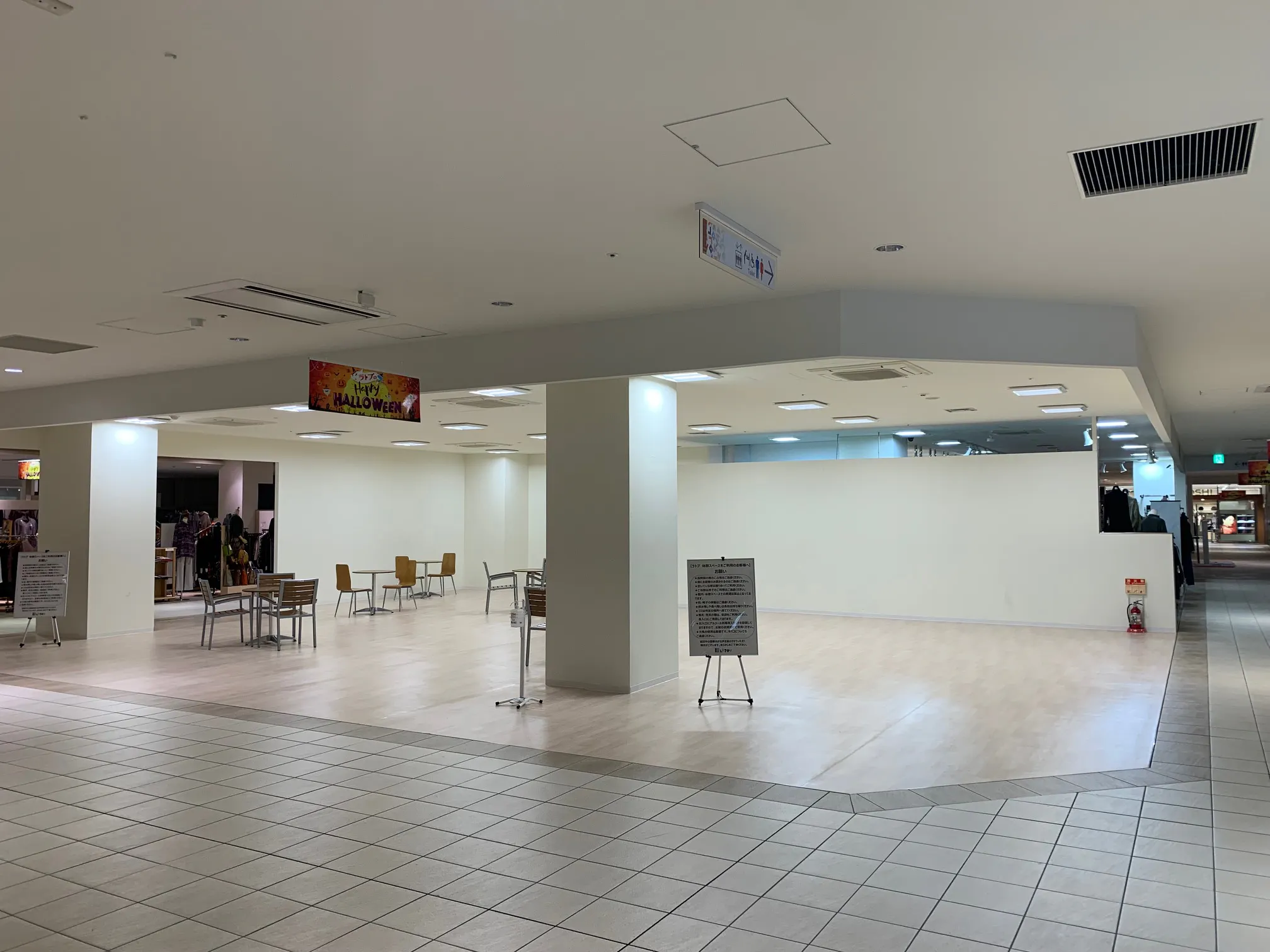 【LATOV(ラトブ)/ 216区画】食物販のポップアップストアや飲食の短期出店、プロモーションに最適な商業施設内ファッションフロアのイベントスペース