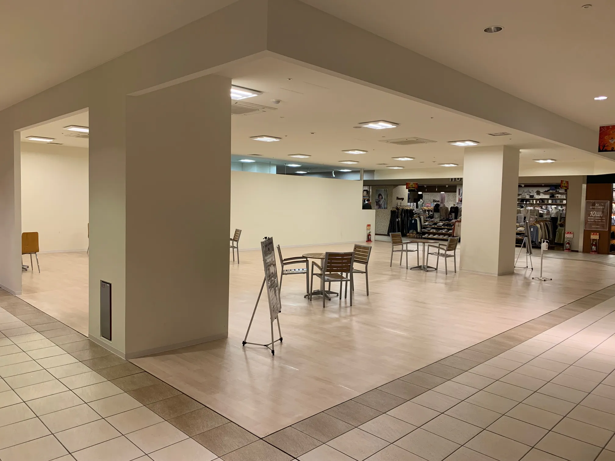 【LATOV(ラトブ)/ 216区画】食物販のポップアップストアや飲食の短期出店、プロモーションに最適な商業施設内ファッションフロアのイベントスペース