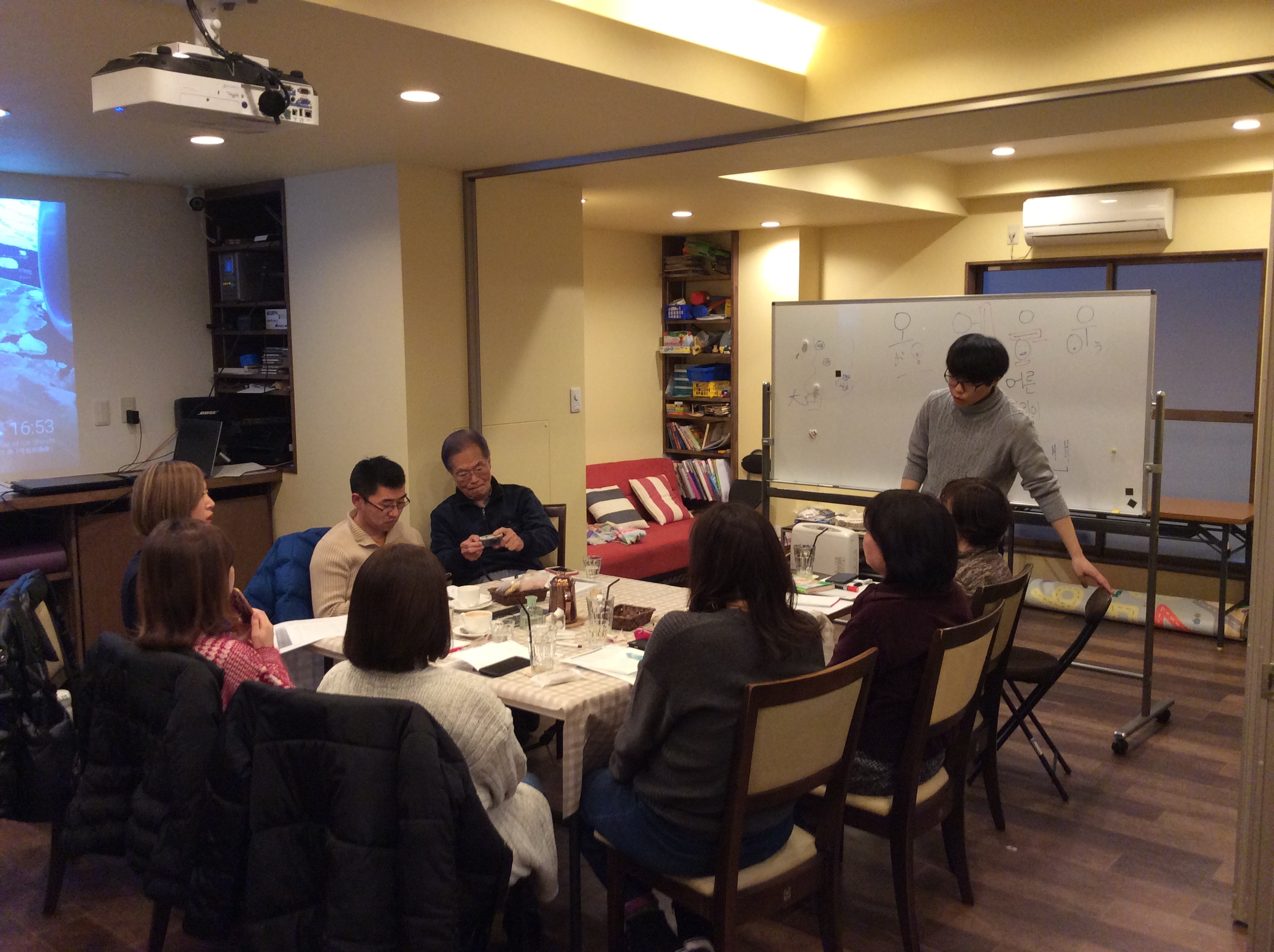 ホワイトボードを使ってオフサイトミーティングも可能です。