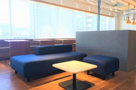 【紙屋町東電停 徒歩1分】アパレル関係の展示会やワークショップなどに適した自然光豊かで清潔感のあるイベントスペース