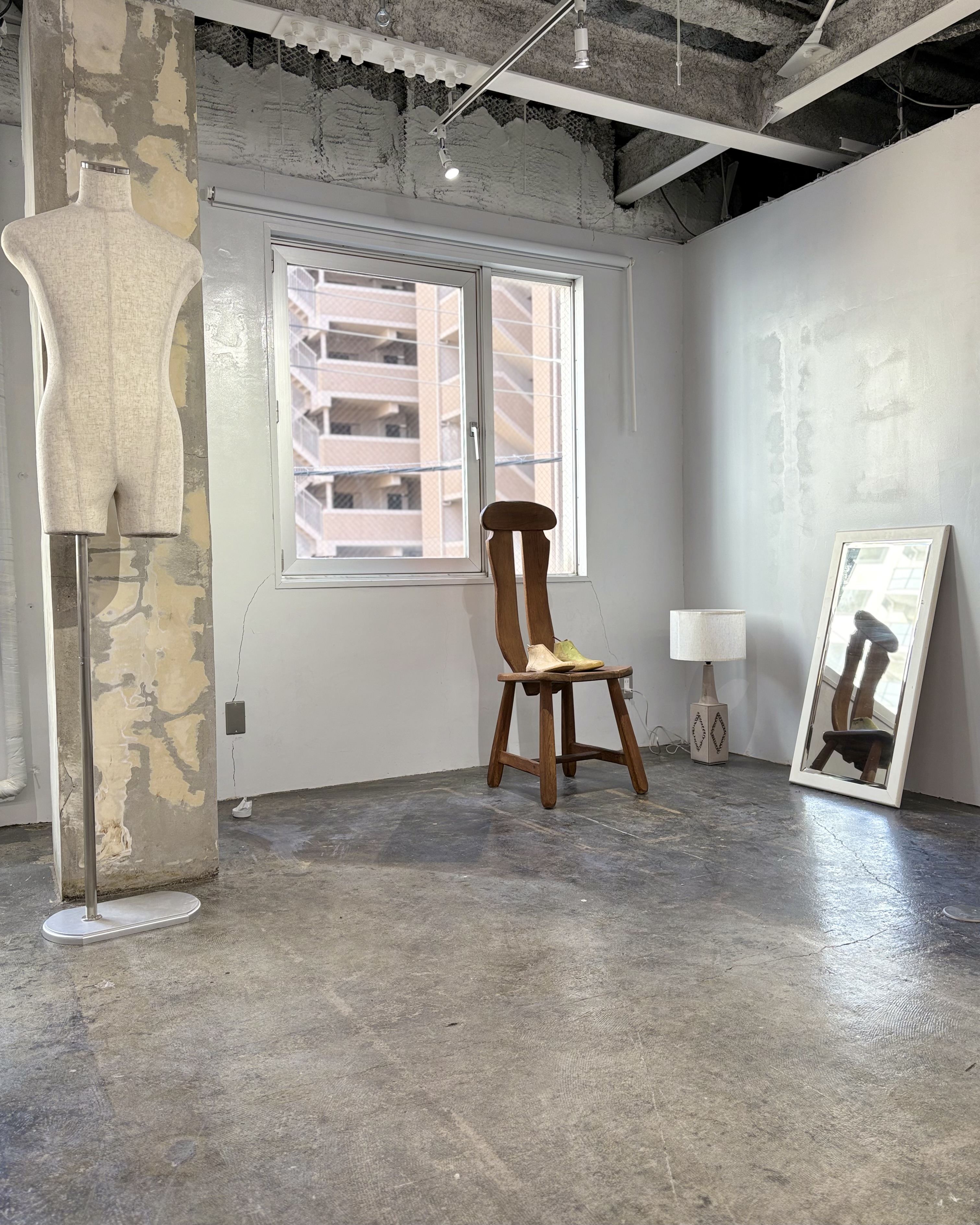 【北浜駅4分】アパレル系展示販売会やポップアップ等に最適！アクセス、設備環境が充実しているガラスレンガや建設資材を使用した雰囲気抜群のイベントスペース