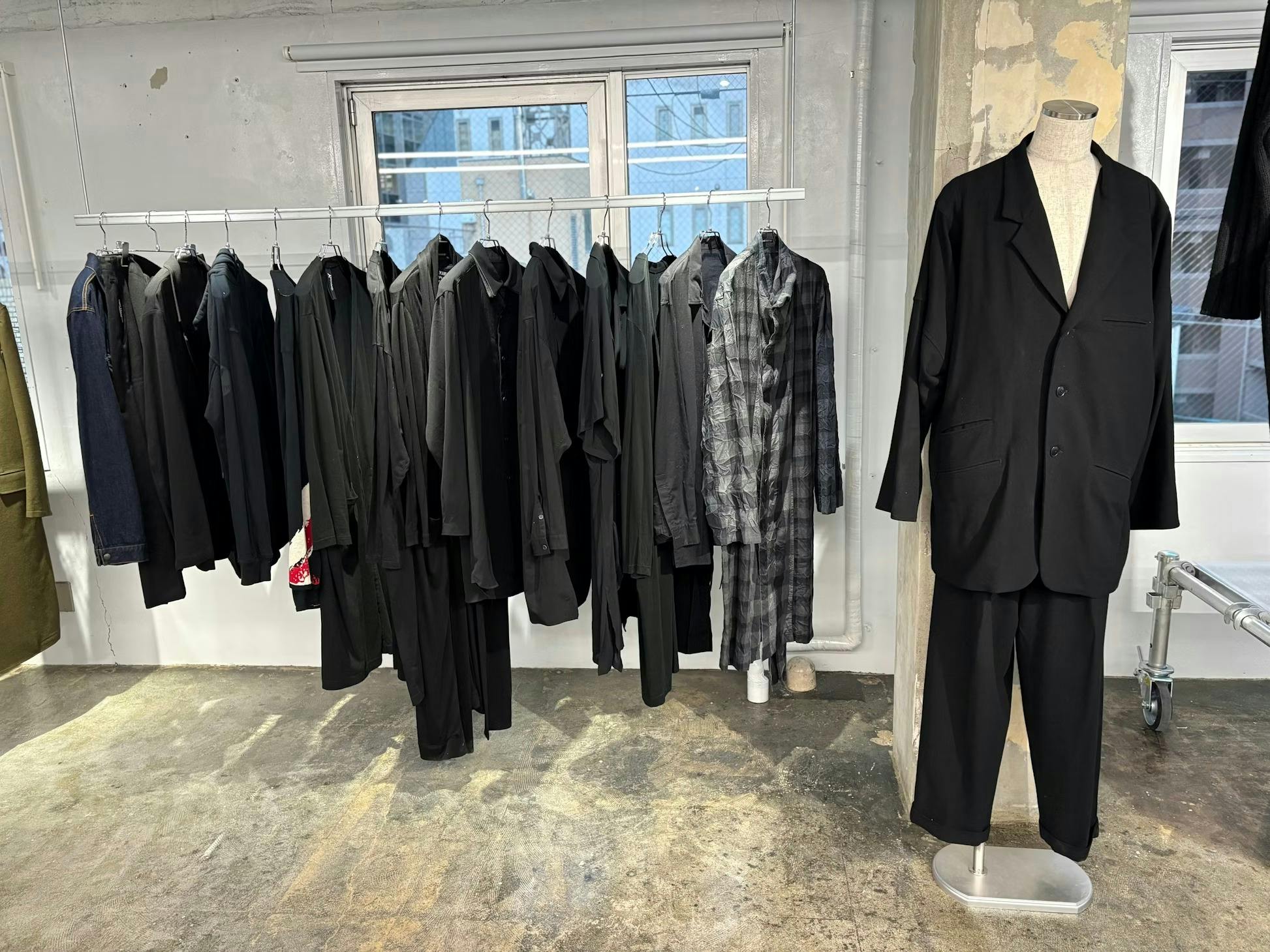 【北浜駅4分】アパレル系展示販売会やポップアップ等に最適!アクセス、設備環境が充実しているガラスレンガや建設資材を使用した雰囲気抜群のイベントスペース