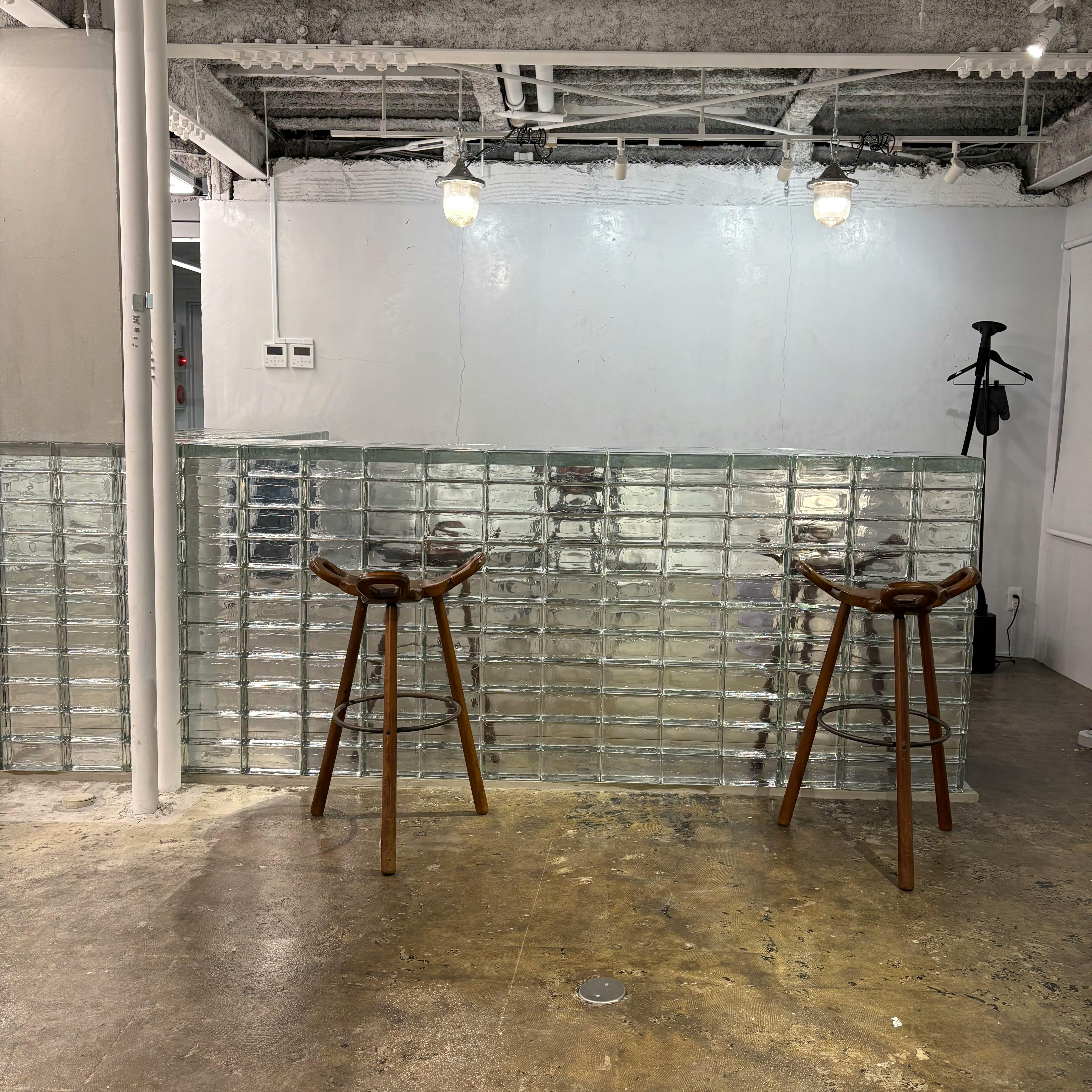 【北浜駅4分】アパレル系展示販売会やポップアップ等に最適！アクセス、設備環境が充実しているガラスレンガや建設資材を使用した雰囲気抜群のイベントスペース