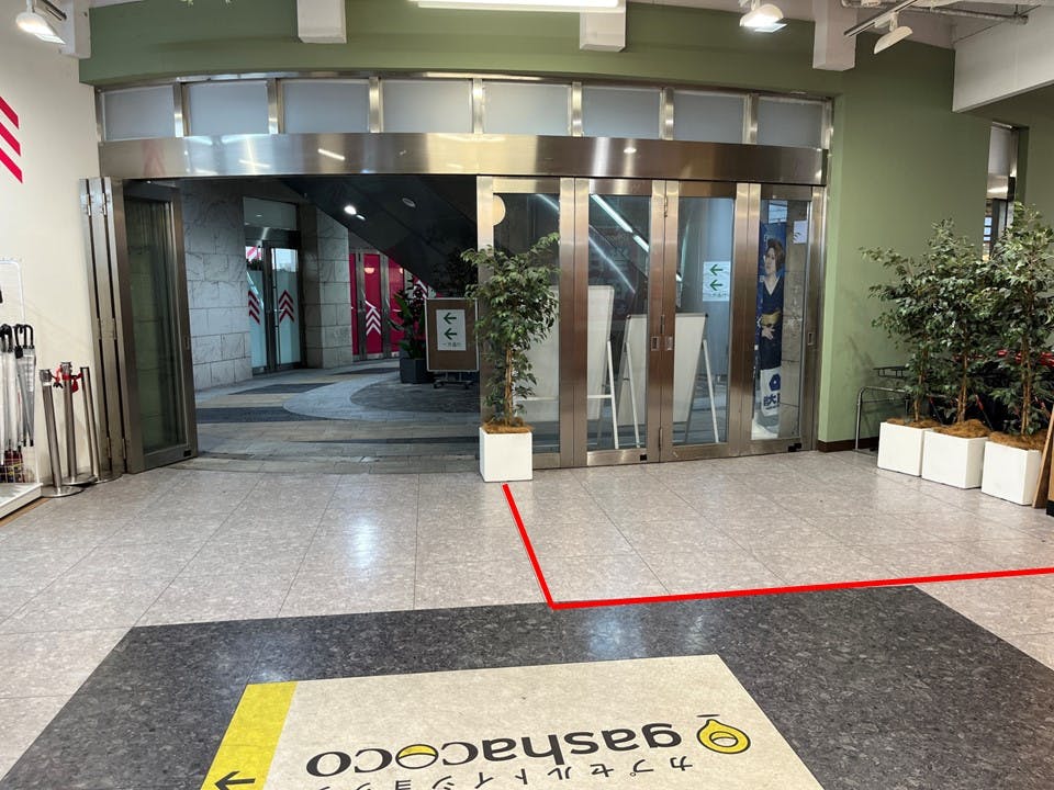 【リバーウォーク北九州】物販やプロモーションに利用可能な人気スーパーマーケット隣接B1F催事イベントスペース（SC-10-3）の画像