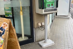 【いなげや千葉桜木店】各種プロモーションイベントに最適なスーパーマーケットの屋外イベントスペース