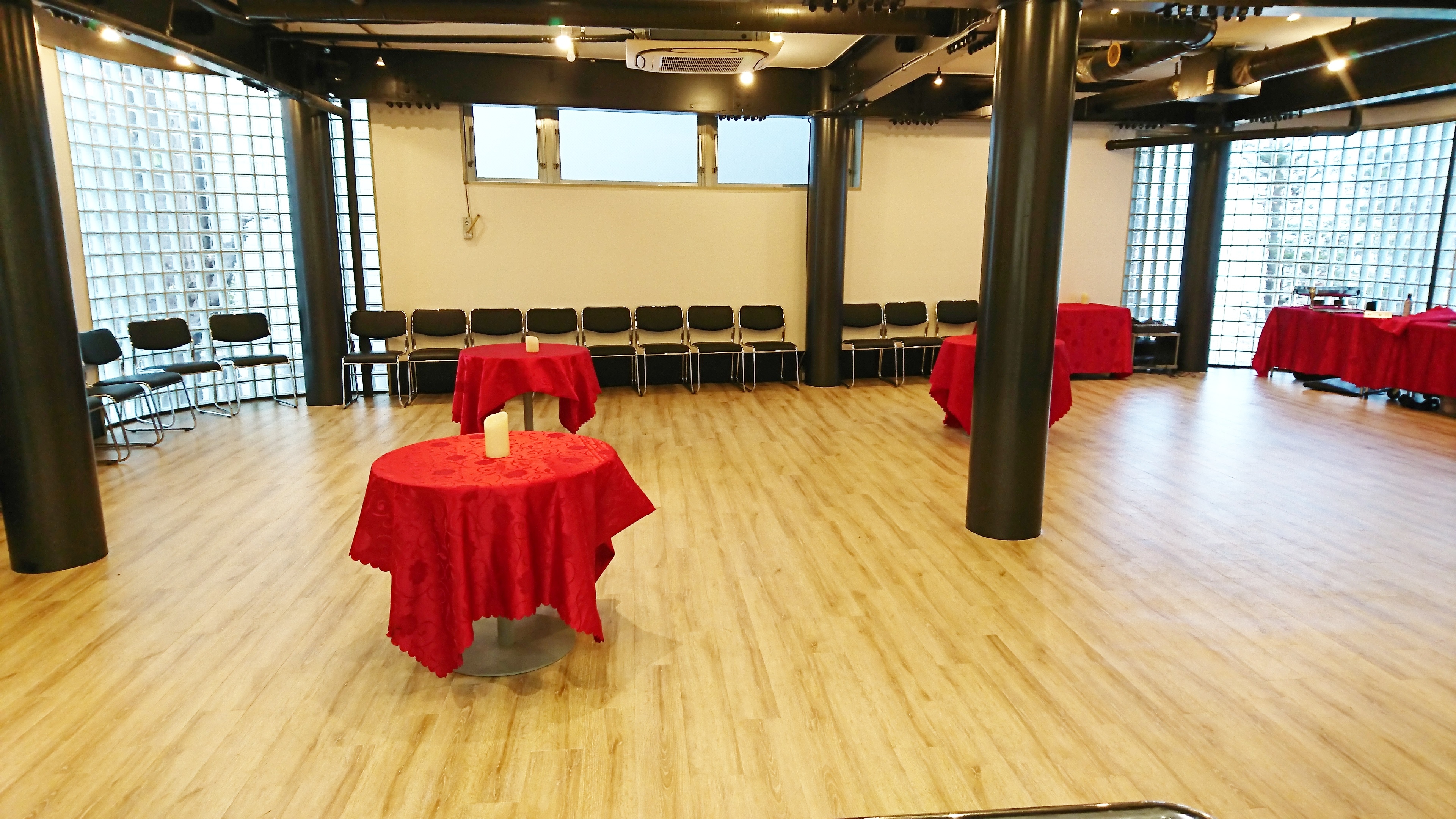 【明治神宮前(原宿)駅1分】ラフォーレ原宿裏通りの好立地！2フロアでの展示会、ポップアップ、チェキ会、控室など多様な用途に適したスペース