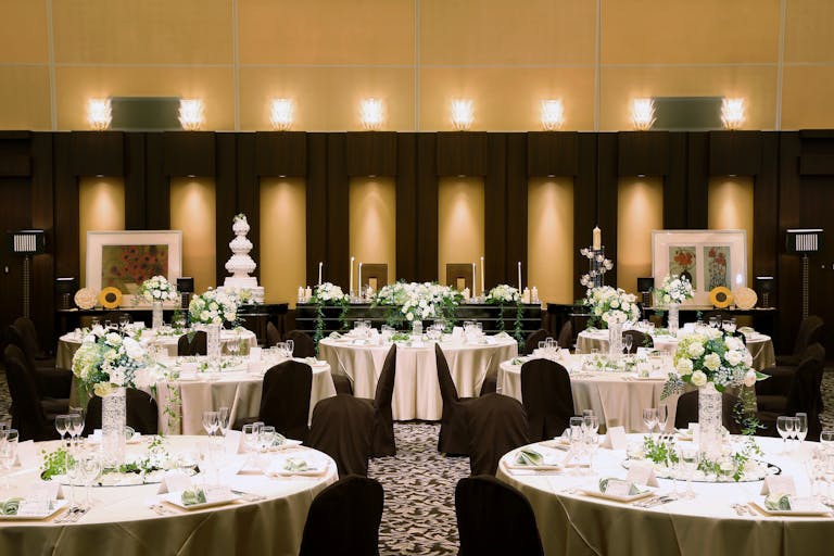 【薬院大通駅(動植物園口)3分】展示会や各種セミナーに利用可能なゴージャスな雰囲気のイベントスペースの画像3