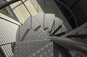 【北参道駅3分|割引キャンペーン中】撮影やアパレル展示会に最適なモダンな雰囲気のハウススタジオ