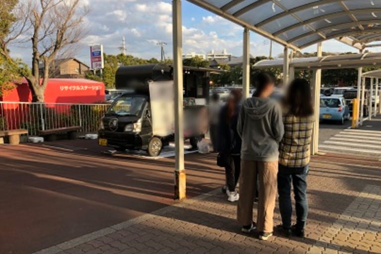 【イオンタウン木更津朝日(南側キッチンカー区画)】キッチンカーの出店に適した南側出入口目の前のイベントスペースの画像3