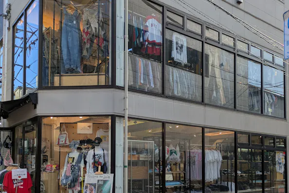 【高円寺駅8分】委託販売に最適なアパレルショップの販売棚を利用したレンタルスペース(9)
