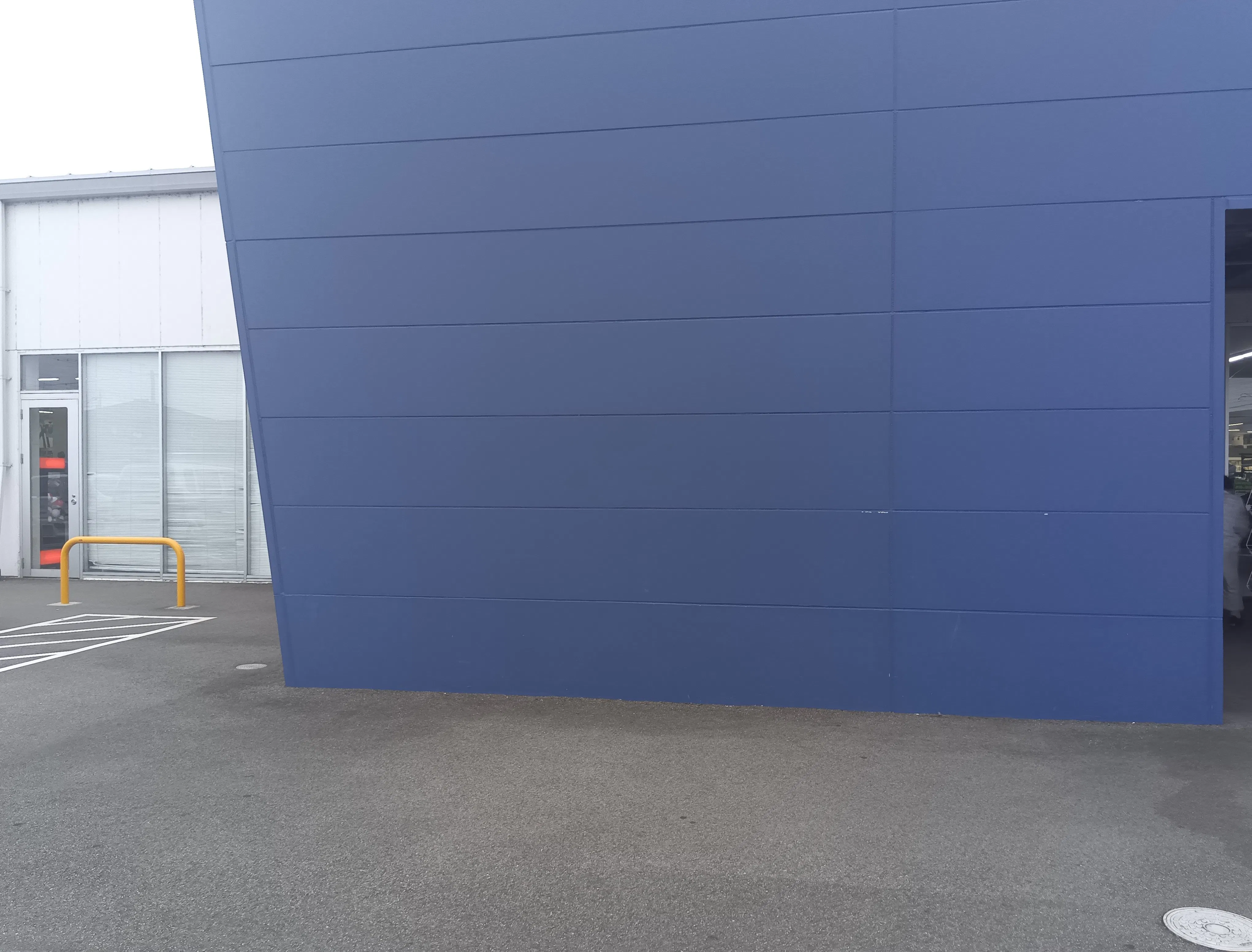 【スーパーセンタートライアル間々田店】キッチンカー(調理営業)出店限定/屋外スペース ※ケバブの利用不可