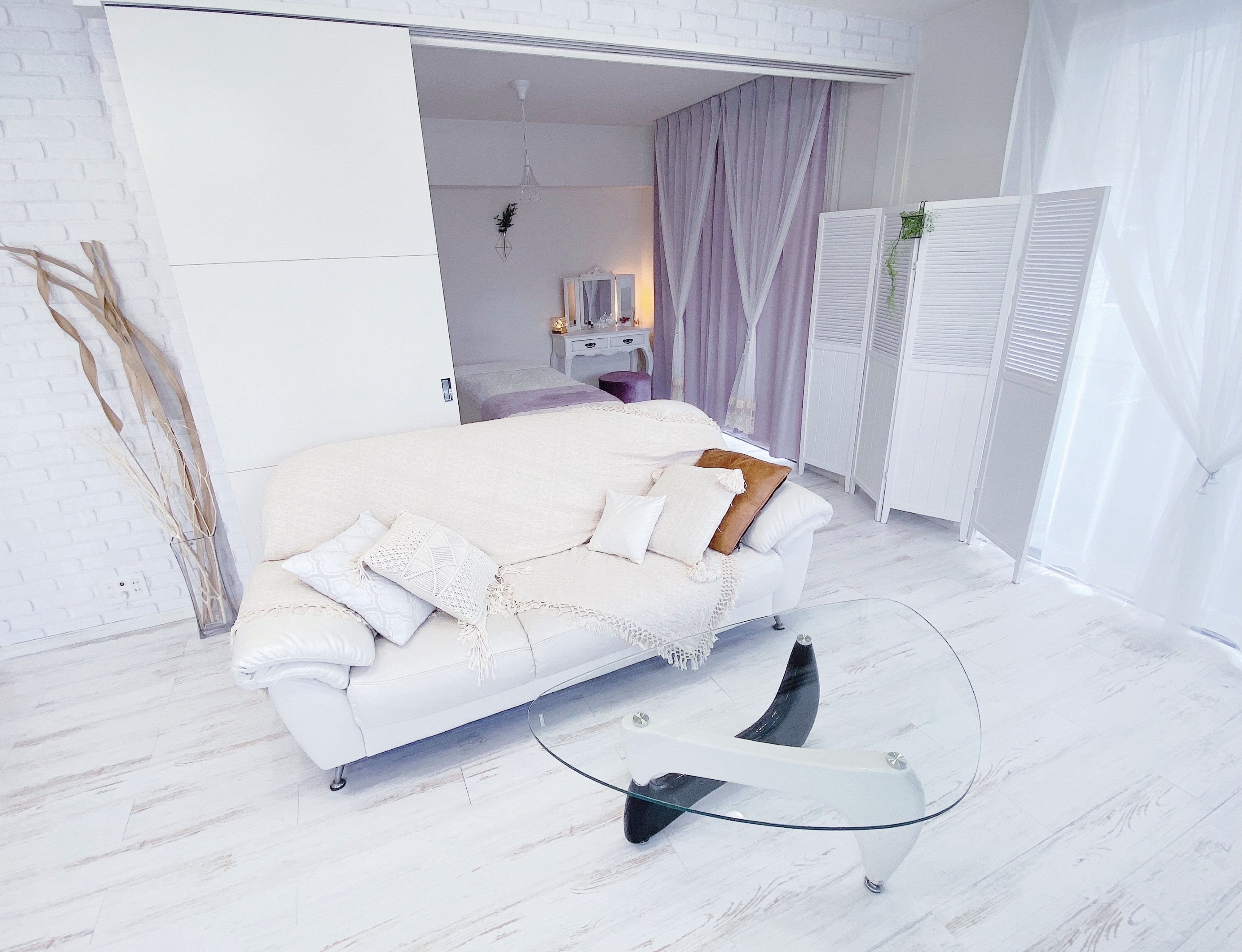 【代官山駅4分】雑誌のインタビュー撮影やYouTubeのライブ配信に最適な自然光豊かでネット環境や備品が充実したヘアサロン内撮影スタジオ