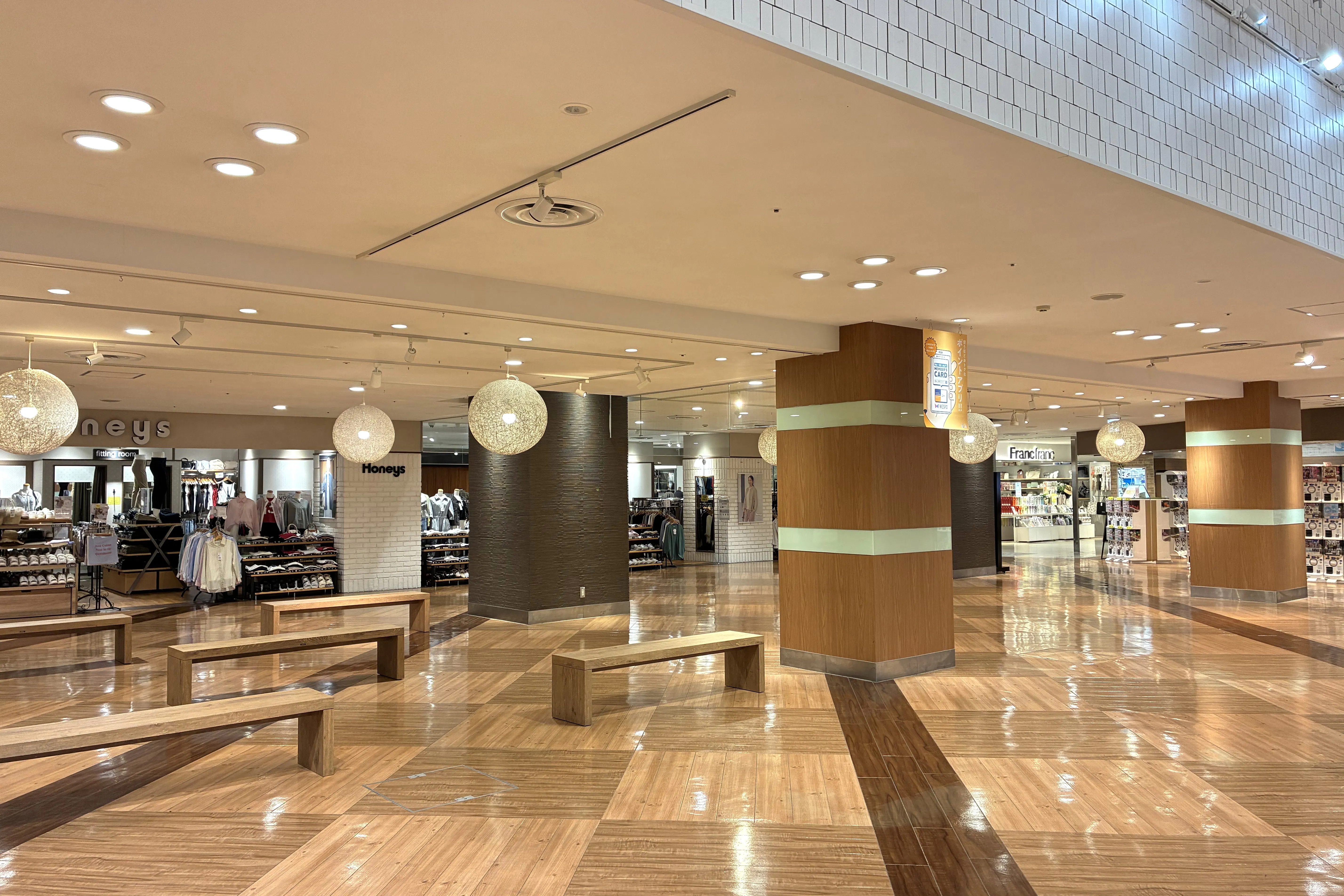 【さんすて福山】【ローズガーデン①】JR福山駅直結!物販・食物販・展示等に最適なイベントスペース
