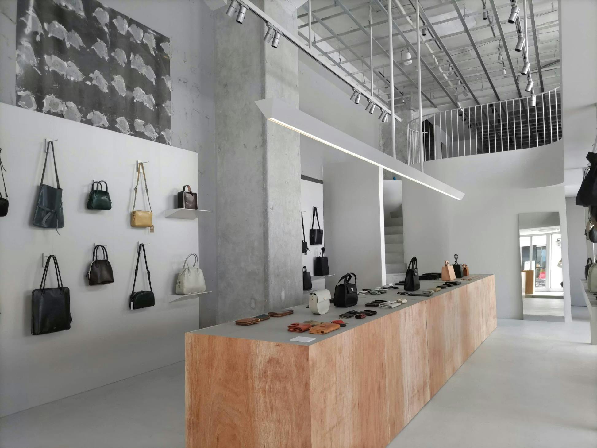 【本町駅5分】心斎橋駅からもアクセス可能！展示会やポップアップストアに最適なアパレル店舗をそのまま活用できる1F専有イベントスペースの画像