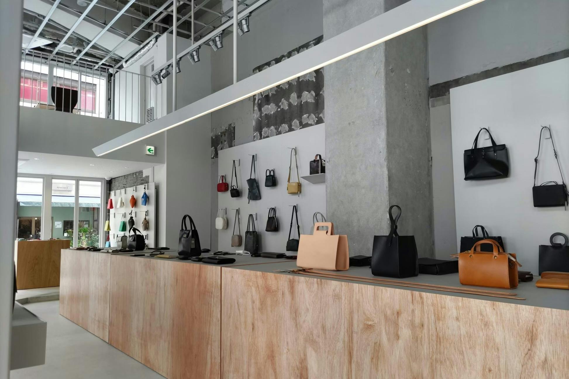 【本町駅5分】心斎橋駅からもアクセス可能!展示会やポップアップストアに最適なアパレル店舗をそのまま活用できる1F専有イベントスペース